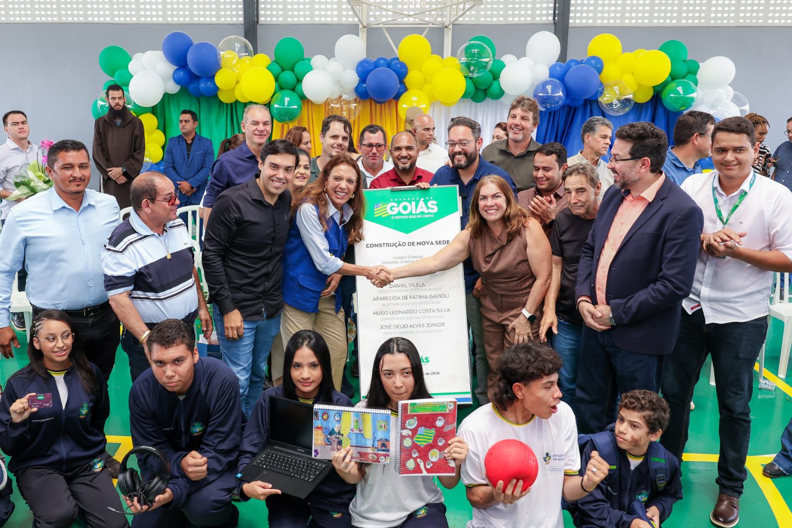 Escola padrão século XXI em Hidrolândia