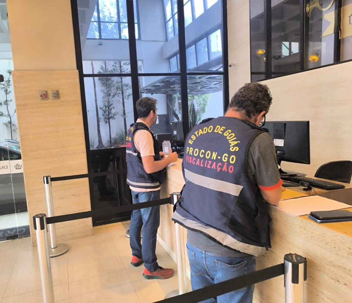 Procon Goiás fiscaliza hotéis