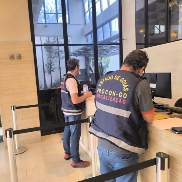 Procon Goiás fiscaliza hotéis