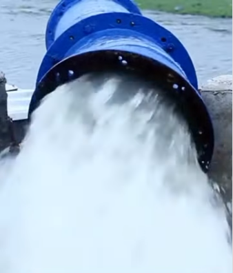 Equipes da Saneago recuperam adutora em Aparecida de Goiânia