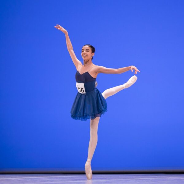 Aluna do Basileu França recebe 12 bolsas para estudar nas mais prestigiadas escolas de dança do mundo